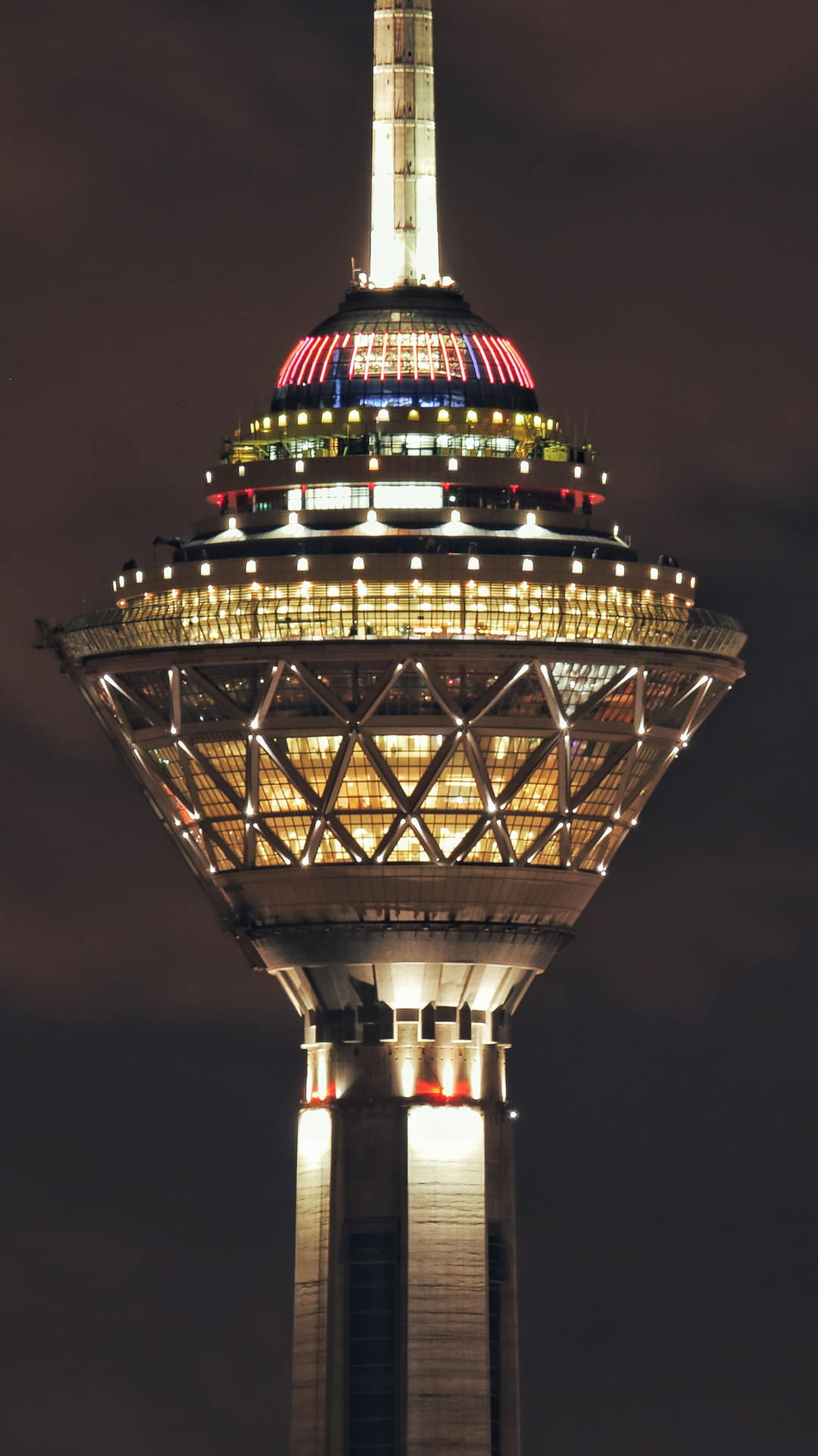 برج میلاد در شب